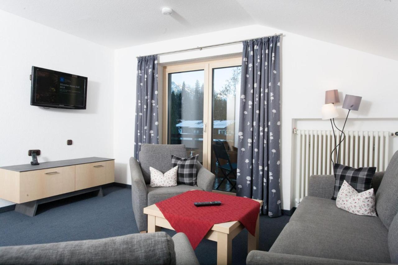 Fideliushaus Bed & Breakfast Oberstdorf Exterior photo