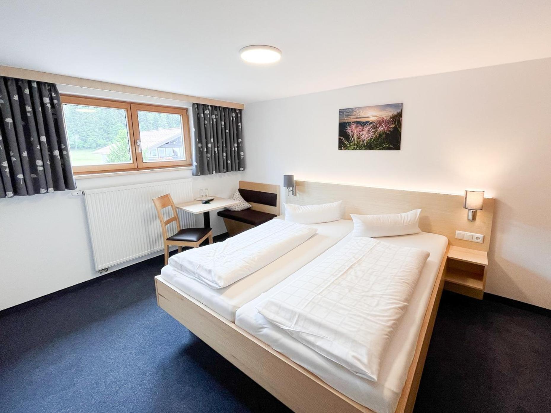 Fideliushaus Bed & Breakfast Oberstdorf Exterior photo