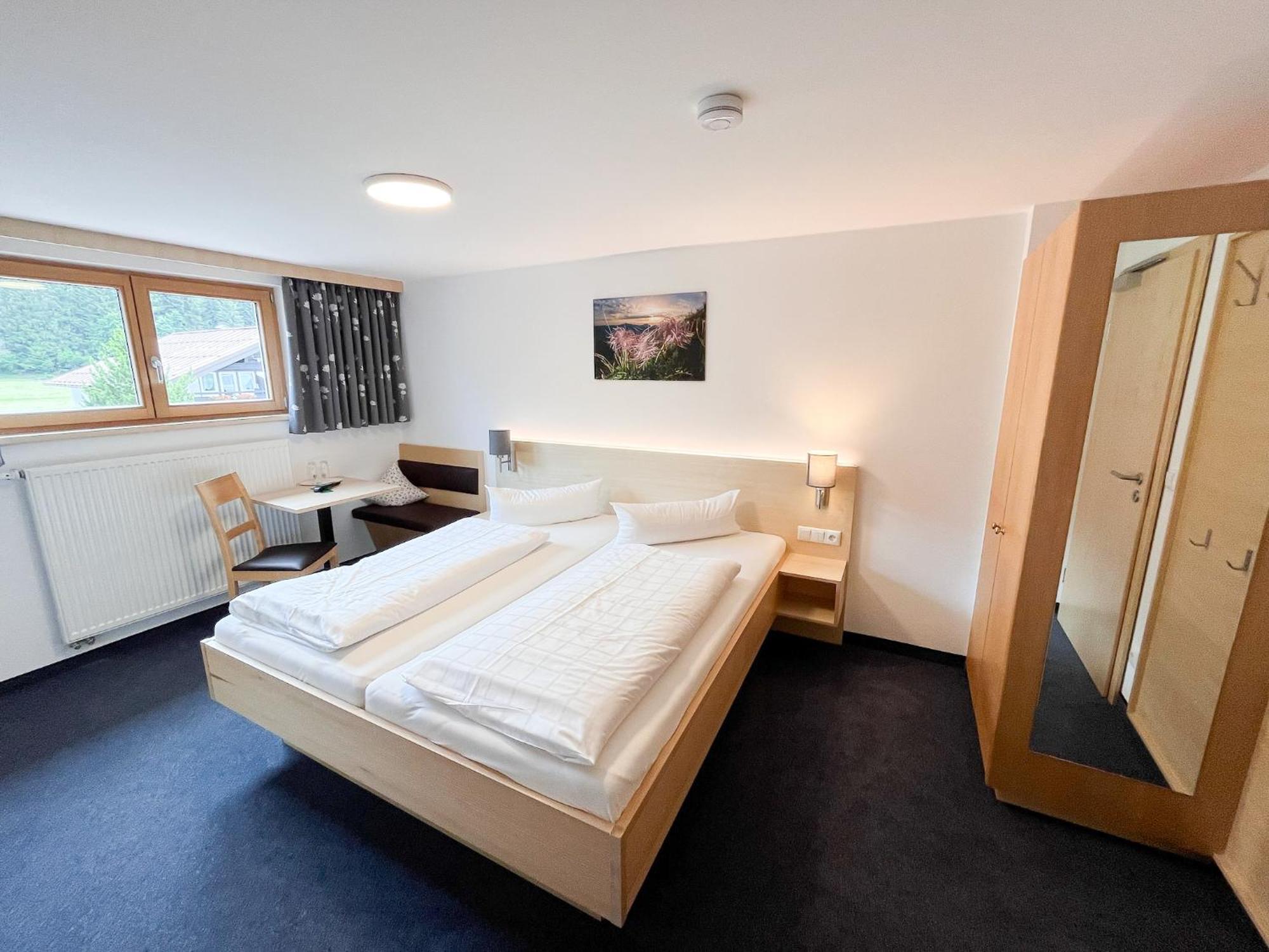 Fideliushaus Bed & Breakfast Oberstdorf Exterior photo